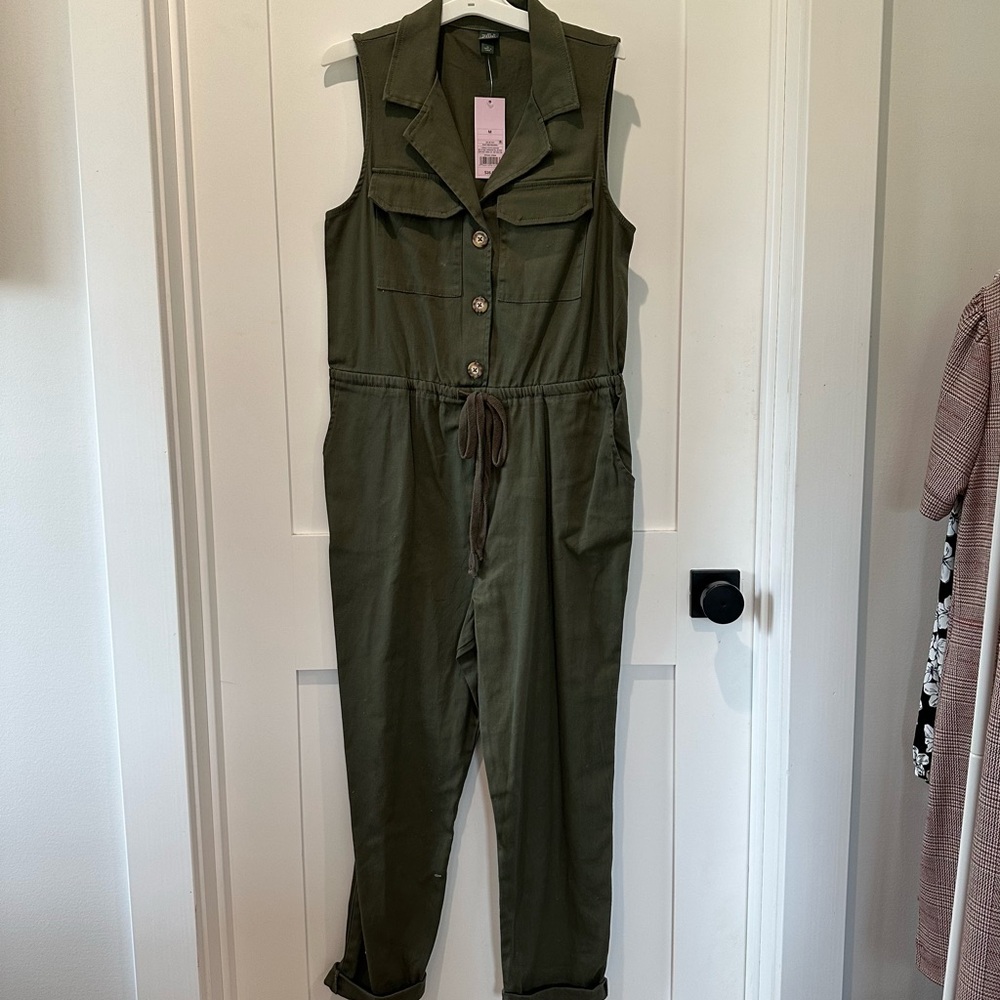 NWT wild fable green jumpsuit. Size M